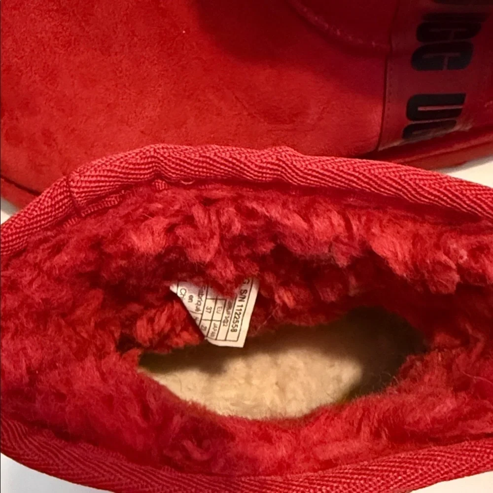UGG striking red